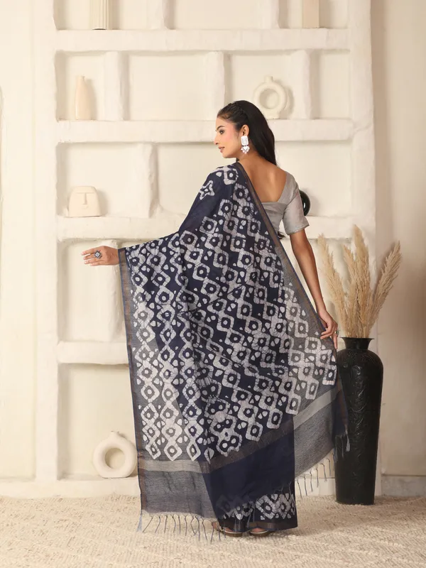 MH_HANDLOOM_Semi_Silk_Batik_Print_Saree_With_Blouse