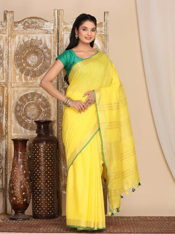 Yellow_Women's_Linen_Slub_Saree_with_Blouse_Piece_for_Every_Occasion