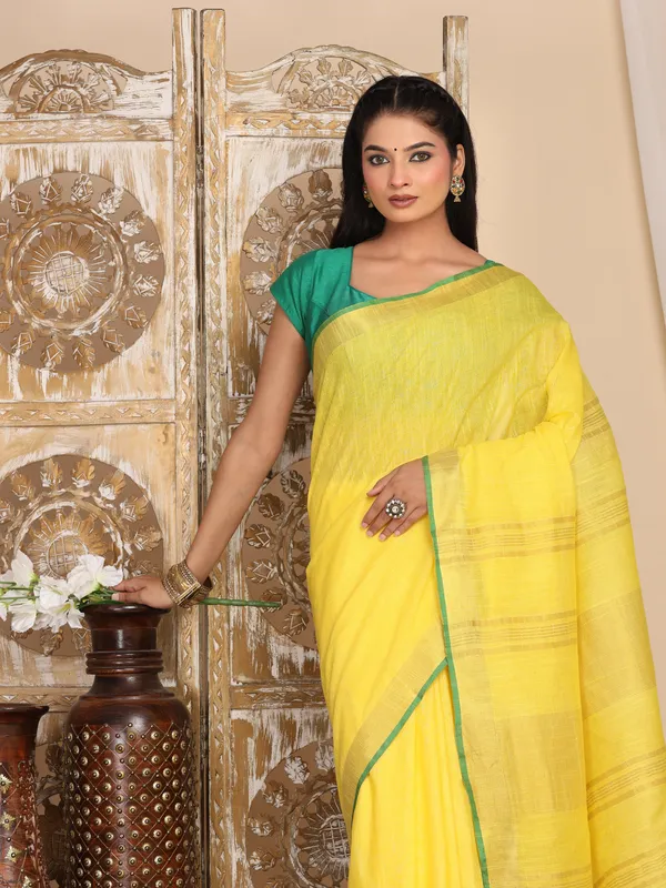 Yellow_Women's_Linen_Slub_Saree_with_Blouse_Piece_for_Every_Occasion