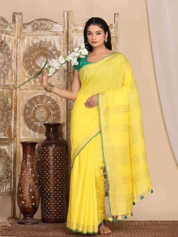Yellow_Women's_Linen_Slub_Saree_with_Blouse_Piece_for_Every_Occasion
