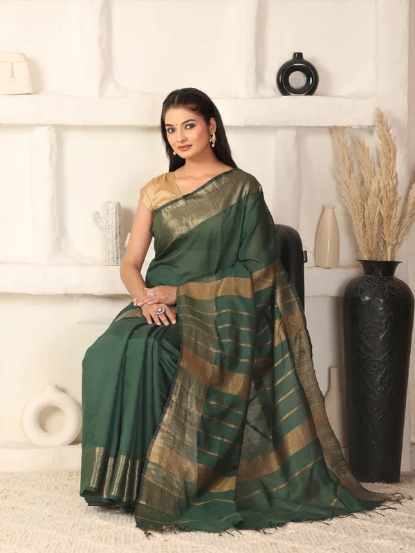 Green_Exquisite_Semi_Silk_Sarees_with_Blouse