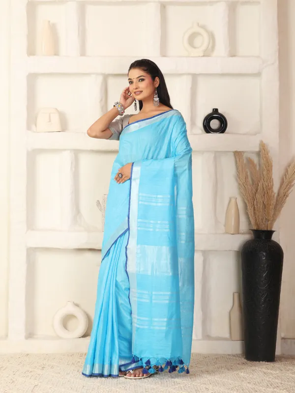 Sky_Blue_Women's_Linen_Slub_Saree_with_Blouse_Piece_for_Every_Occasion