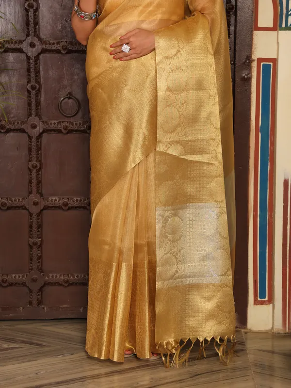 Handloom_Pure_Soft_Tissue_Saree_With_Banarasi_Weaving_Zari_Border_And_Running_BP_|_Saree_For_Party,_Wedding,_And_Festivals