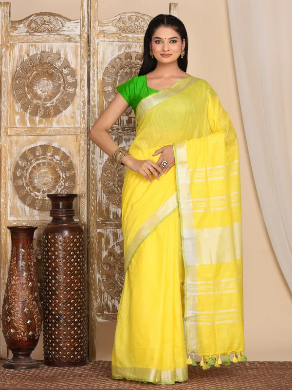 Yellow_Women's_Linen_Slub_Saree_with_Blouse_Piece_for_Every_Occasion