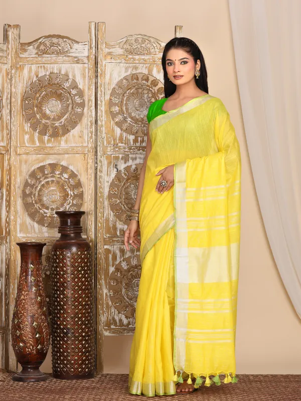 Yellow_Women's_Linen_Slub_Saree_with_Blouse_Piece_for_Every_Occasion