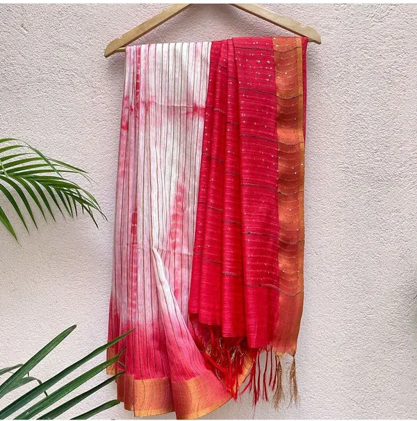 Red_Exquisite_Semi_Silk_Sarees_with_Blouse