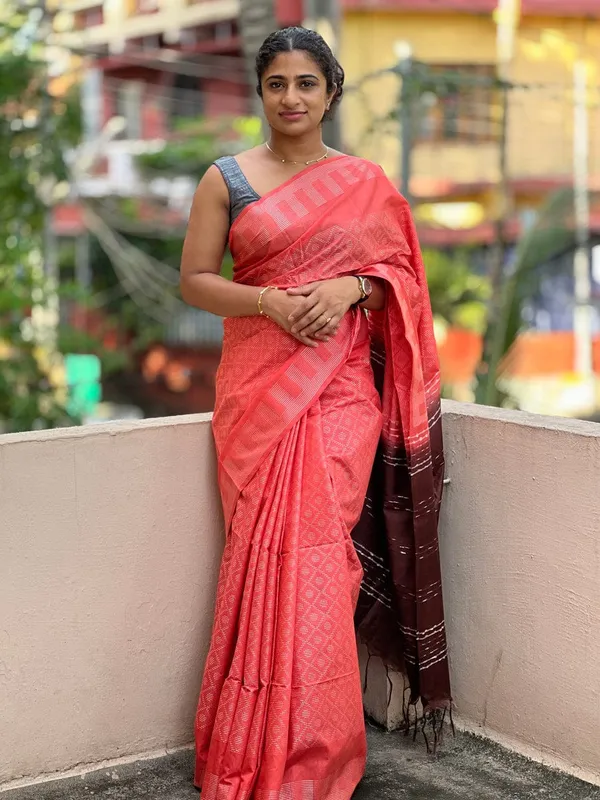 MH_HANDLOOM_WOMEN'S_SEMI_SILK_SAREE_WITH_BLOUSE_PIECE
