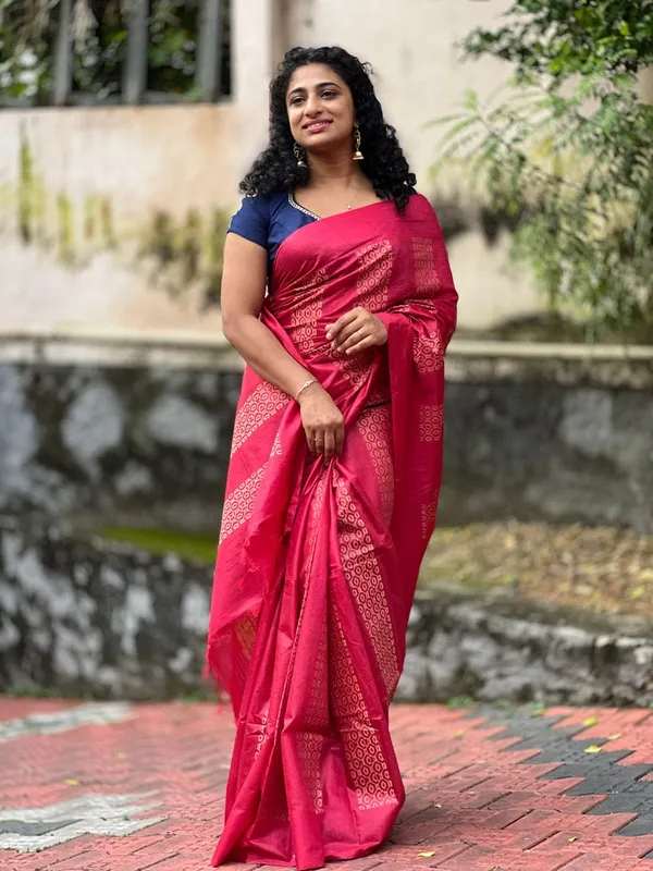 MH_HANDLOOM_WOMEN'S_SEMI_SILK_SAREE_WITH_BLOUSE_PIECE