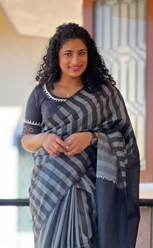 MH_HANDLOOM_WOMEN'S_SEMI_SILK_SAREE_WITH_BLOUSE_PIECE