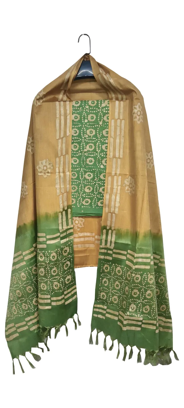 MH_HANDLOOM_Women's_Cotton_Silk_Batik_Print_Unstitched_Salwar_Suits_with_Dupatta