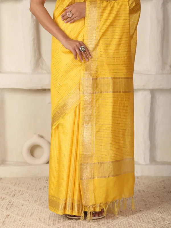 Yellow_Exquisite_Semi_Silk_Sarees_with_Blouse