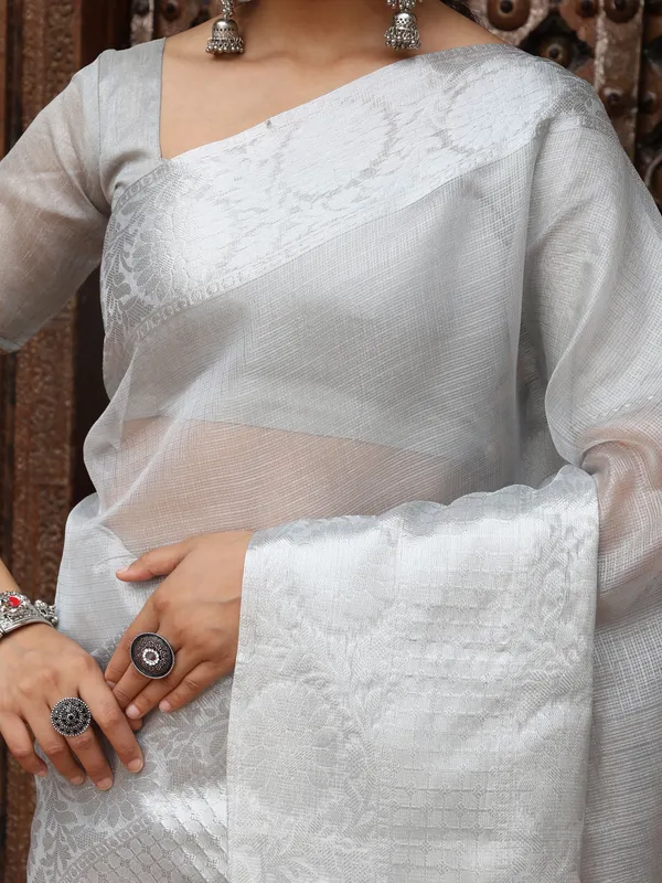 Handloom_Pure_Soft_Tissue_Saree_With_Banarasi_Weaving_Zari_Border_And_Running_BP_|_Saree_For_Party,_Wedding,_And_Festivals_(Silver)