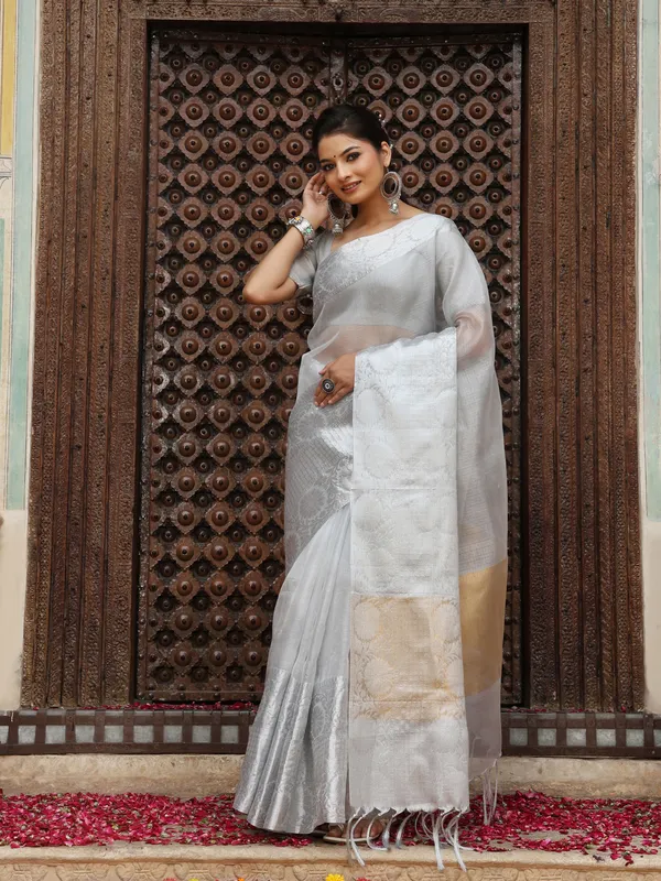 Handloom_Pure_Soft_Tissue_Saree_With_Banarasi_Weaving_Zari_Border_And_Running_BP_|_Saree_For_Party,_Wedding,_And_Festivals_(Silver)