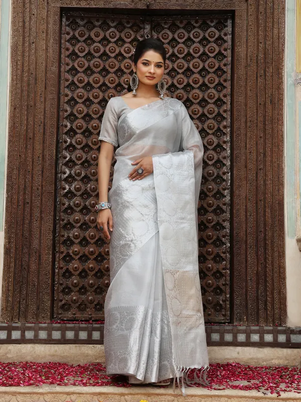 Handloom_Pure_Soft_Tissue_Saree_With_Banarasi_Weaving_Zari_Border_And_Running_BP_|_Saree_For_Party,_Wedding,_And_Festivals_(Silver)