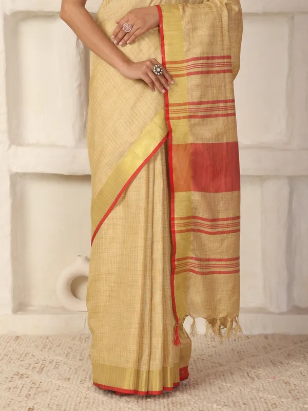 Beige_Colour_Art_Silk_Saree_(With_Unstitched_Blouse_Piece)_For_Women