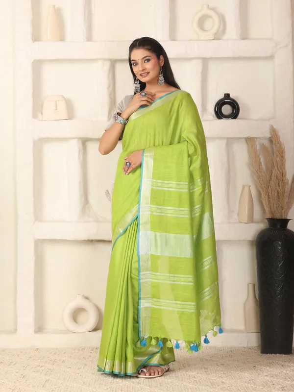 Parrot_Women's_Linen_Slub_Saree_with_Blouse_Piece_for_Every_Occasion