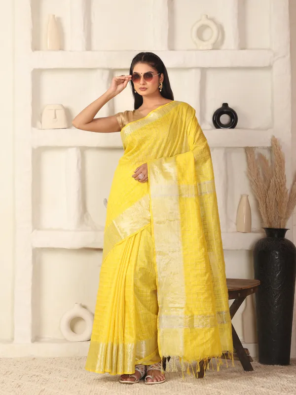 Yellow_Exquisite_Semi_Silk_Sarees_with_Blouse