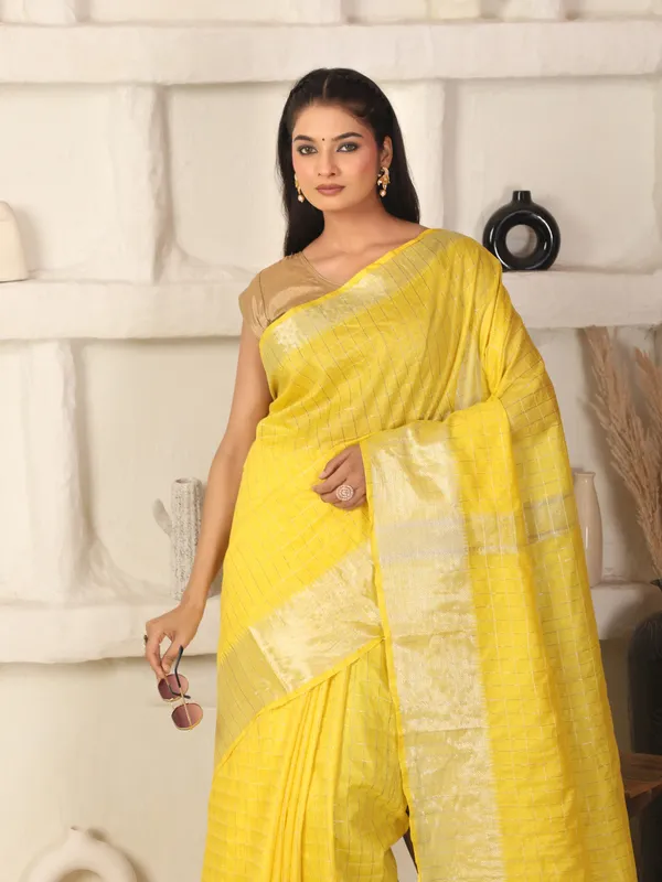 Yellow_Exquisite_Semi_Silk_Sarees_with_Blouse