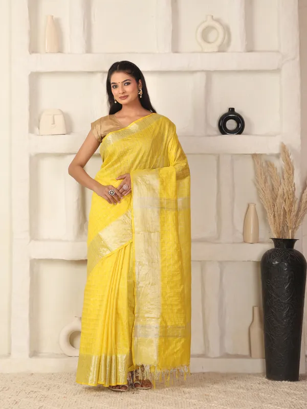 Yellow_Exquisite_Semi_Silk_Sarees_with_Blouse