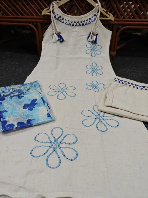Cotton_Embroidered_Cut_Sleeve_Kurta_With_Pant_&_Dupatta_Set__.