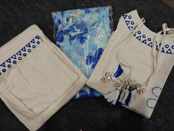 Cotton_Embroidered_Cut_Sleeve_Kurta_With_Pant_&_Dupatta_Set__.
