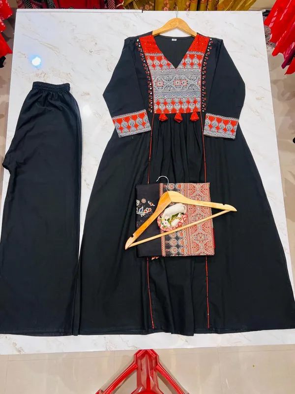 Cotton_Embroidered_Hand_Work_Kurta_With_Pant_&_Dupatta_Set__.