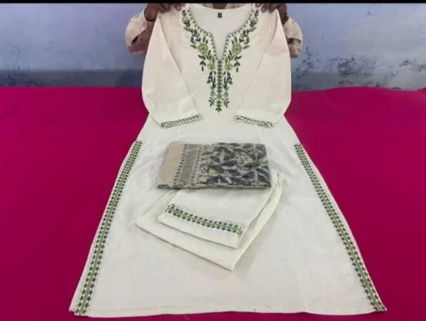 Cotton_Embroidered_Kurt_With_Pant_&_Khadi_Silk_Dupatta_Set