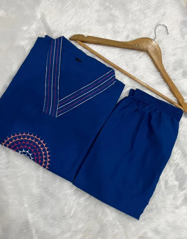 Cotton_Embroidered_Kurta_&_Pant_Set__.