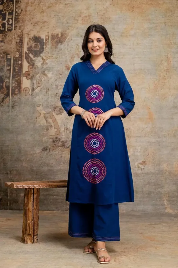 Cotton_Embroidered_Kurta_&_Pant_Set__.