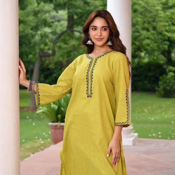 Cotton_Embroidered_Kurta_&_Pant_Set__.
