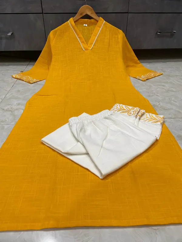 Cotton_Embroidered_Kurta_&_Pant_Set__.