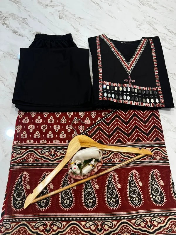 Cotton_Mirror_Work_Kurta_With_Pant_&_Dupatta_Set__.