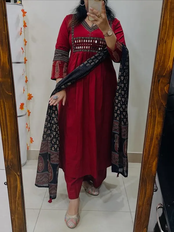 Cotton_Mirror_Work_Kurta_With_Pant_&_Dupatta_Set__.