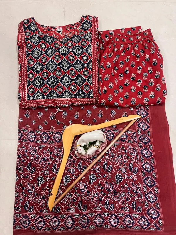 Cotton_Printed_Kurta_With_Pant_&_Dupatta_Set__.
