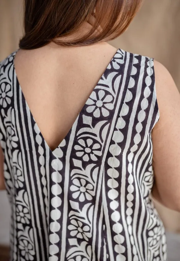 Cotton_Printed_Sleeveless_Kurta_&_Pant_Set__.