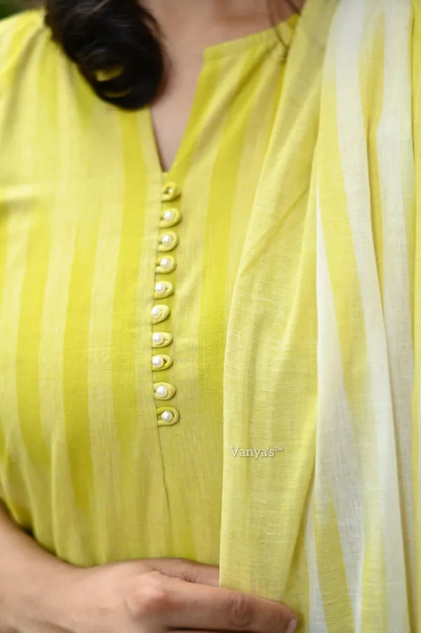 Handloom_South_Cotton_Kurta_With_Pant_&_South_Cotton_Dupatta_Set__.