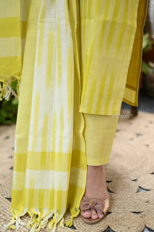 Handloom_South_Cotton_Kurta_With_Pant_&_South_Cotton_Dupatta_Set__.