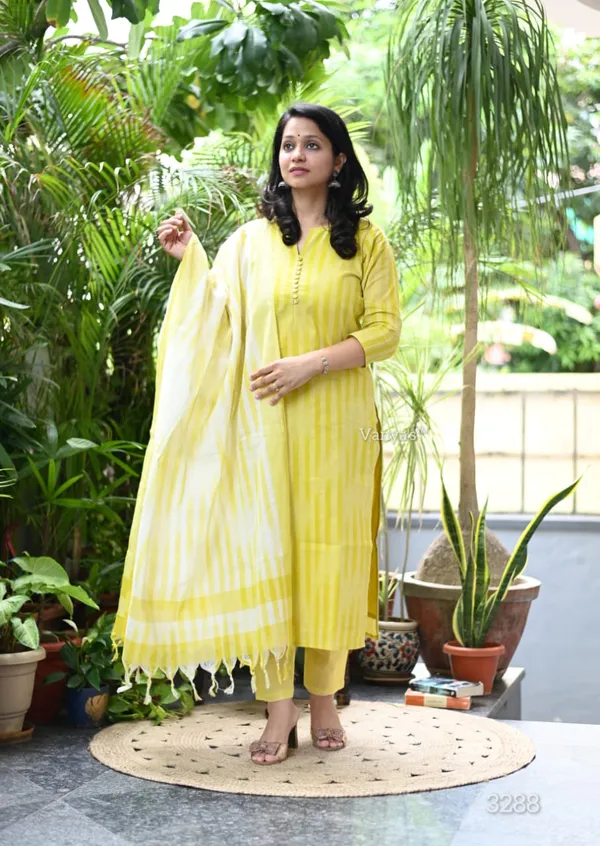 Handloom_South_Cotton_Kurta_With_Pant_&_South_Cotton_Dupatta_Set__.