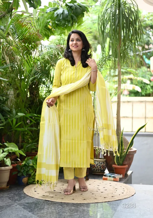Handloom_South_Cotton_Kurta_With_Pant_&_South_Cotton_Dupatta_Set__.