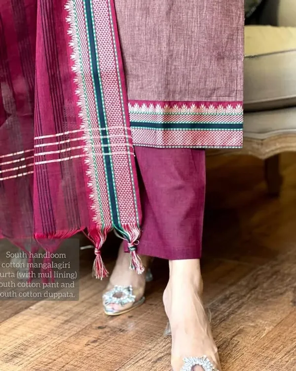 Handloom_South_Cotton_Manglagiri_Kurta_With_Pant_&_South_Cotton_Dupatta_Set__.