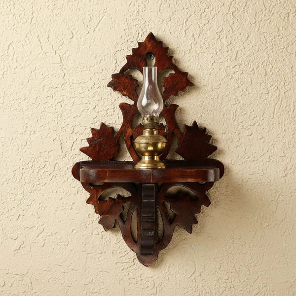 Decorative_&_Hand_Crafted_Wooden_Wall_Shelf_in_Walnut_Finish_(_30_x_20_x_15_cm)