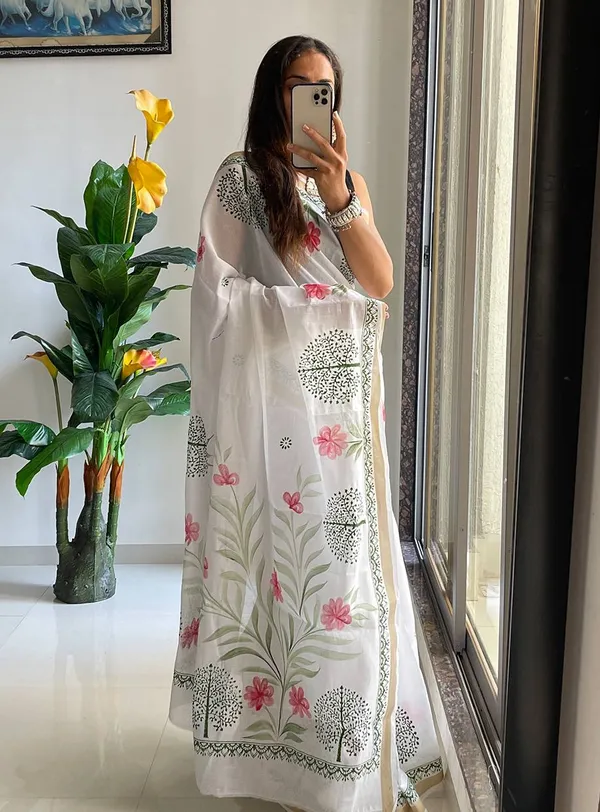 Orignal_Bagru_Hand_Block_With_Hand_Paint_Natural_Colour_Design_with_White_Colour_With_Fancy_Dimanding_Zari_Bodar_Sarees