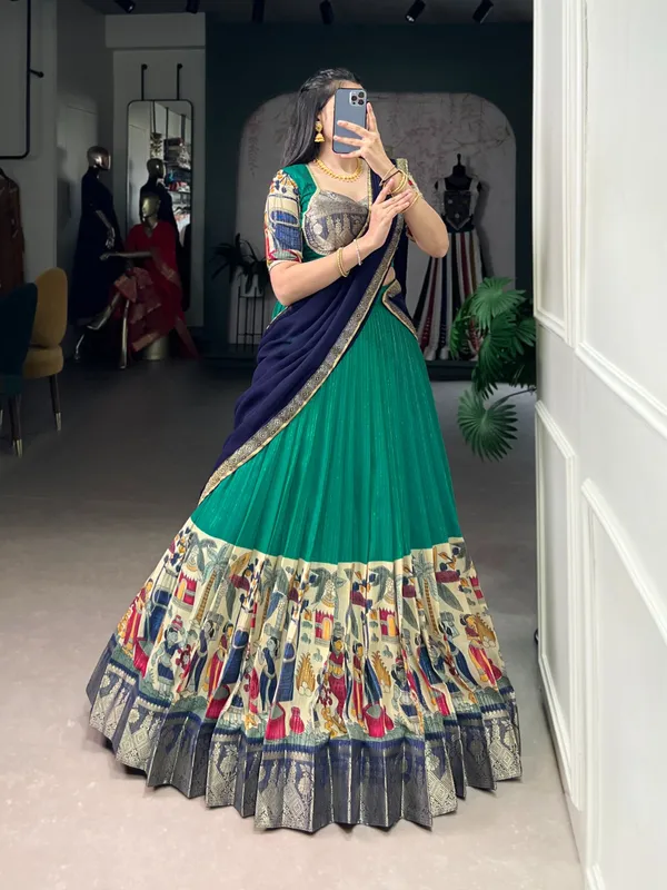 Perfectly_blended_Tussar_silk_lehenga_for_festive_season_to_charm_your_look