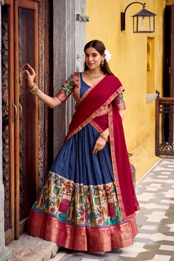 Perfectly_blended_Tussar_silk_lehenga_for_festive_season_to_charm_your_look