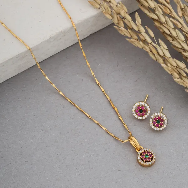 Trendy_Design_AD_Diamond_Copper_Micro_Gold_Plated_Pendant_Set_For_Women_And_Girls