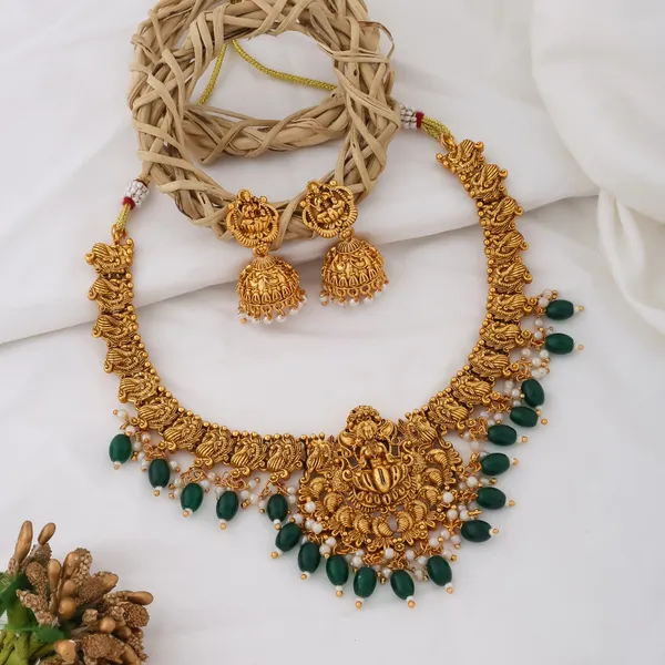 Classic_Design_Green_Pearl_Bead_Brass_Gold_Plated_Matte_Short_Necklace_Jewellery_Set_For_Women_And_Girls