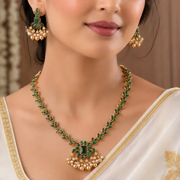 Classic_Design_Green_Stone_Gold_Plated_Matte_Necklace_Jewelry_Set_For_Women_And_Girls
