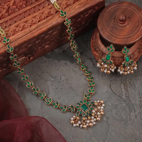Classic_Design_Green_Stone_Gold_Plated_Matte_Necklace_Jewelry_Set_For_Women_And_Girls