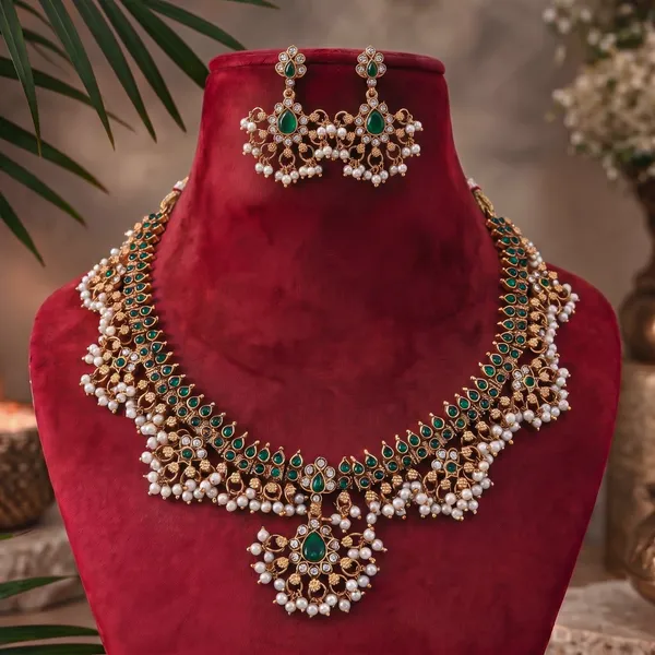 Classic_Design_Guttapusallu_Green_Stone_Gold_Plated_Matte_Necklace_Jewellery_Set_For_Women_And_Girls