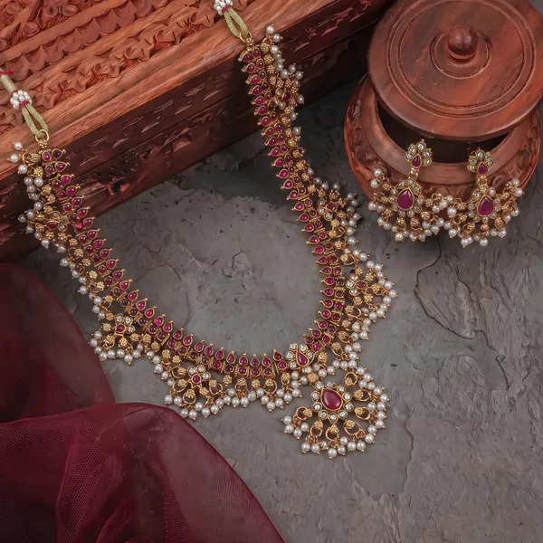 Classic_Design_Guttapusallu_Red_Stone_Gold_Plated_Matte_Necklace_Jewelry_Set_For_Women_And_Girls